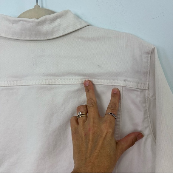 Gap White Jean Jacket Size XL; Silver Buttons and Snaps - Picture 7 of 14